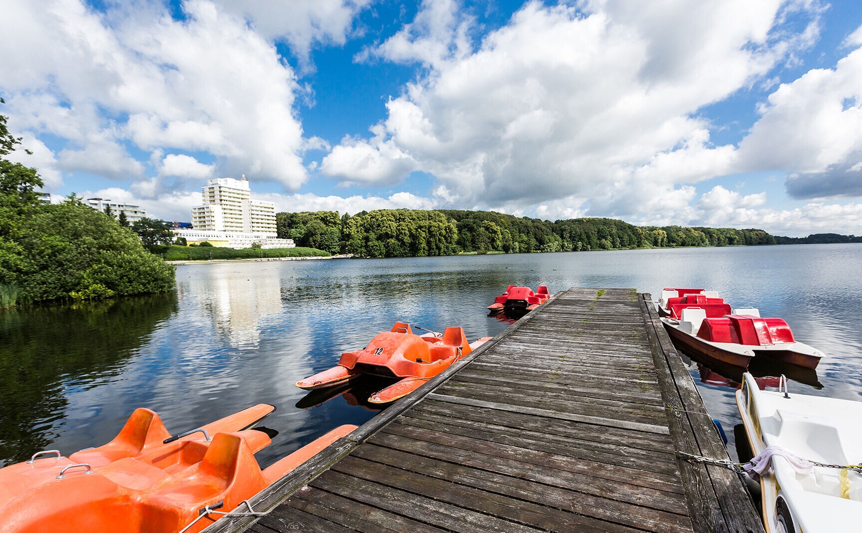 Großer Segeberger See mit Blick auf das Vitalia Seehotel